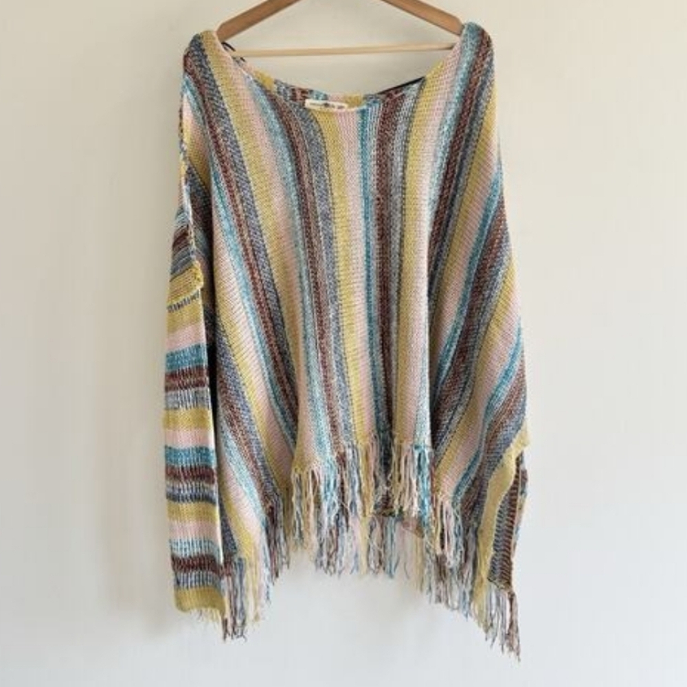 Natural Life Santa Fe Fringe Pullover NWT - Picture 2 of 4